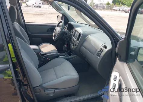 2005 Ford Escape Xlt из США, поврежденный, VIN 1FMCU031X5DA22346